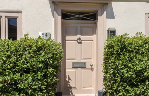 Brigg Cabaña | 54 BRIDGE STREET, character holiday cottage, with open fire in Brigg