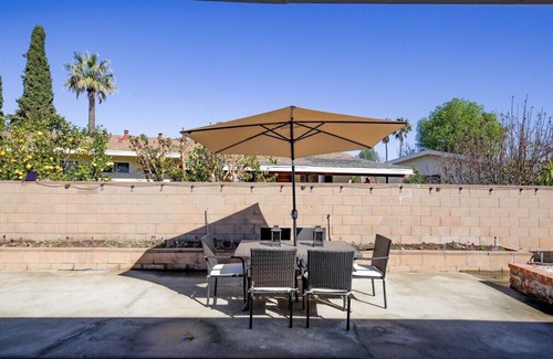 Los Angeles Casa | 5BR/3BA Cool Cozy Home w/Gate, Arcade & Fire Pit