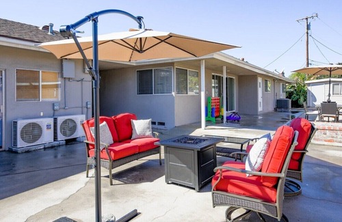 Los Angeles Casa | 5BR/3BA Cool Cozy Home w/Gate, Arcade & Fire Pit