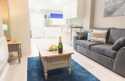 Tamworth Casa | 6 bed Town Centre House ALL with EN-Suite Tamworth