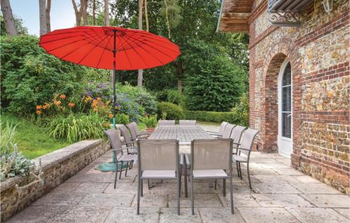 Ancourteville-sur-Hericourt Casa | 6 Bedroom Awesome Home In Hericourt-En-Caux