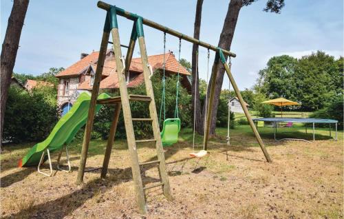 Ancourteville-sur-Hericourt Casa | 6 Bedroom Awesome Home In Hericourt-En-Caux