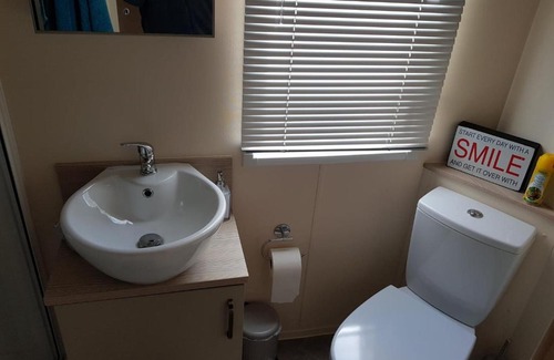 Chapel Saint Leonards Otro | 6 BERTH DELUXE CARAVAN PALM GROVE 42