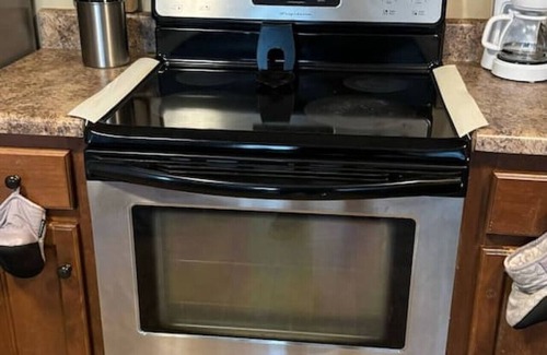 McHenry Apartamento | 613) Large 2 bedroom | King Bed