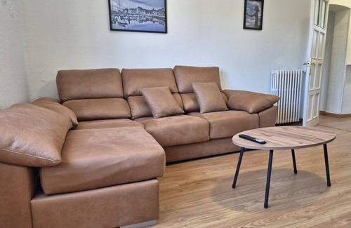 Las Campas y San Claudio Apartamento | 648C2 Apartamento Mareval