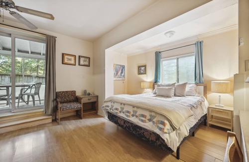 Lakehurst Cabina | 6500ft Lakefront Lodge 5Suite 10BR Private beach Pool 5Lv Outdoor Ground Retreat