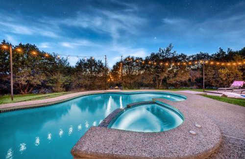 West Oak Hill Casa | 6BR Austin Retreat w Pool Hot Tub & Game Room