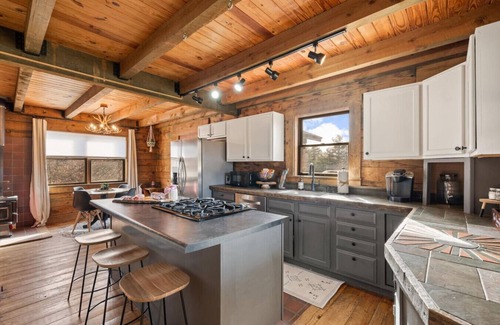Nashville Cabina | Waterfront Cabin with beautiful sounds of nature!