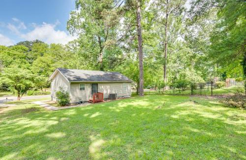 Browns Mill Park Casa | 7 Mi to Downtown Atlanta Home with Yard