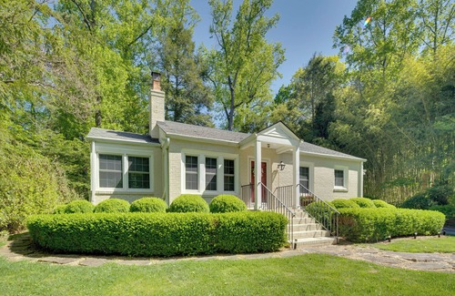 Royal Pines Cabaña | 7 Mi to The Biltmore: 'Le Canard' Cottage w/ Porch