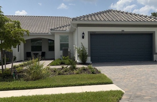 Englewood Villa | 7 minutes to Manasota Beach. Pools, bocce ball, pickleball, fitness center