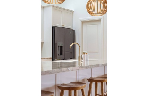 Red Head Casa | 76 Red Head Road with luxuries outdoor pool