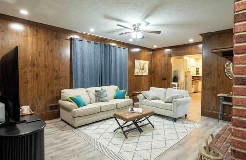 Eastwood Casa | 8 Acres private estate!!! Spacious 5-bedroom house in Fisherville.