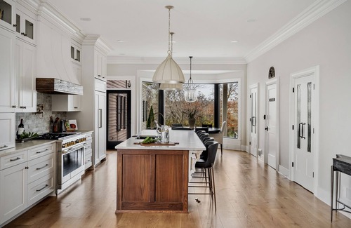 Simpsonville Casa | 3 MINUTES TO VALHALLA- 7 Bedroom Luxury Estate