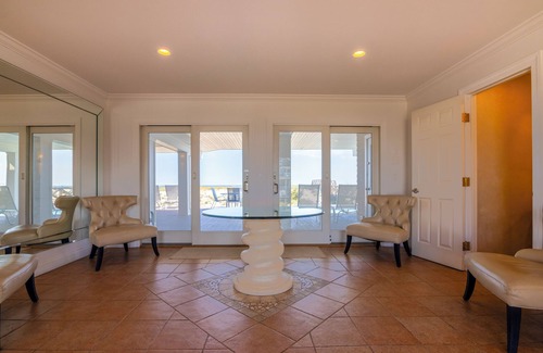 West Hampton Dunes Casa | Glamorous Oceanfront 8BR, 8 baños Piscina + Jacuzzi - ¡Llame para ofertas de último minuto!