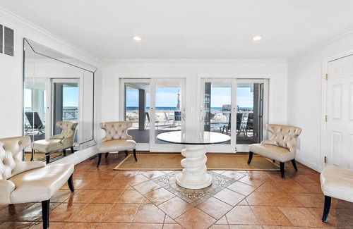 West Hampton Dunes Casa | Glamorous Oceanfront 8BR, 8 baños Piscina + Jacuzzi - ¡Llame para ofertas de último minuto!