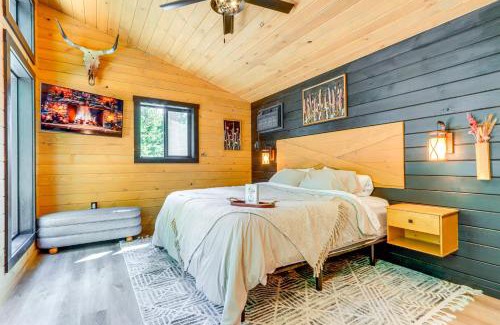 Athol Apartamento | 8 Mi to Farragut State Park Wooded Cabin Escape!