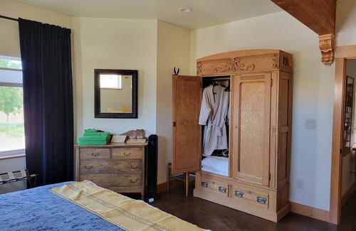 South Cascades Area Cama Y Desayuno | 8 Mile Farm B&B