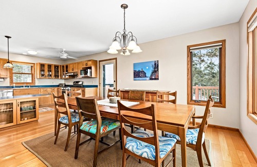 Tofte Cabina | Game Garage, King Beds, Family-Friendly, Views