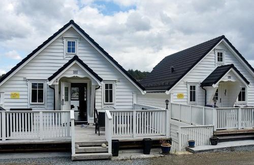 Bomlo Casa | 8 person holiday home in Urangsvåg