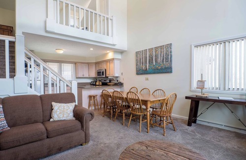 Clymer Casa | 8280 The peak- Hot tub, ski in/ ski out, Pool table, Golf course, fire pit