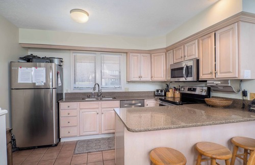 Clymer Casa | 8280 The peak- Hot tub, ski in/ ski out, Pool table, Golf course, fire pit