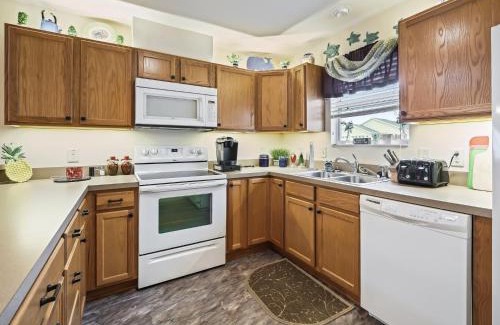 The Villages Casa | 888 Z4A VILLAGE OF SANIBEL by REMAX Premier