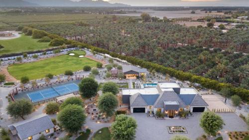 Palm Springs Villa | 8BDR Villa TennisPickleball Golf Green Pool House Gym Bar Mesquite38