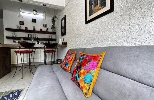 Guadalajara Casa | #9-Fast Wifi-Private Apto-Street Entry-Garden-CableTV