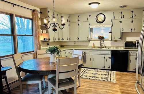 Ramblewood Casa | 9 MILES FROM BEAVER STADIUM: Family Friendly Home in State College