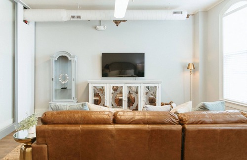 Maryville Apartamento | 9 to 5 Suite - Covington Lofts