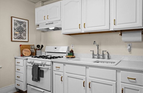 Superior Apartamento | 917 · Cumming Avenue Rentals #917