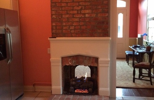 Saint Roch Cabaña | Un joyero hermoso ... Esta casa está pintada Negro!