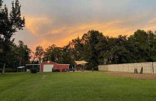 Hammond Casa | A bunkhouse on a homestead