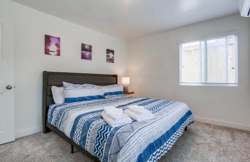 Village of La Jolla Casa | A-C 3 Blocks to Ocean Downtown La Jolla Remodel