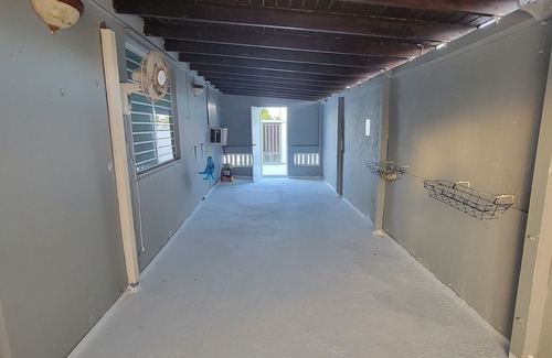 Cienaga Baja Casa | A/C, Netflix, Smart TV, centric to everything, Quiet/Safe, 20 from Airport