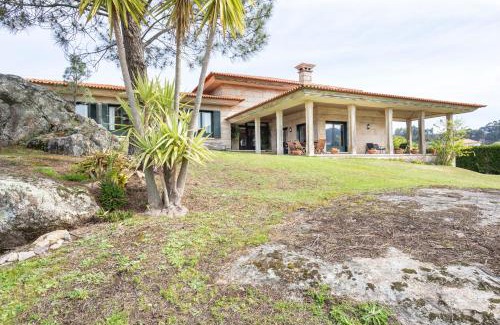 Carracido Villa | A Casa de Lamas
