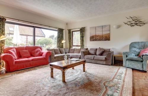 Holme Casa | Una encantadora y muy cómoda casa de cuatro dormitorios en una excelente posición privada