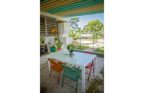 Salinas Casa | A cozy place to stay walking distance from the beach and Restaurants.