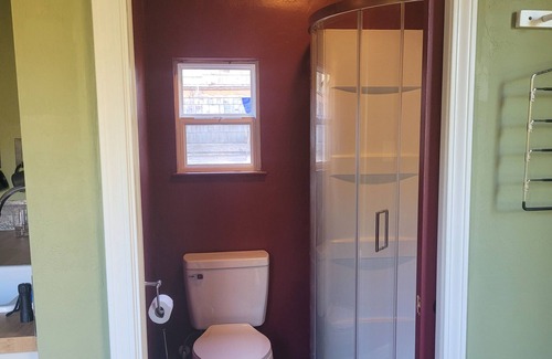 Volcano Cabaña | A cozy winter skier's cabin, or summer retreat-Explore the Gold Country!