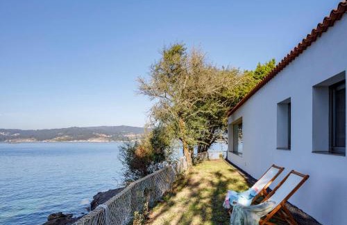 Donon Casa | A Factoria Beach House by Prishomes