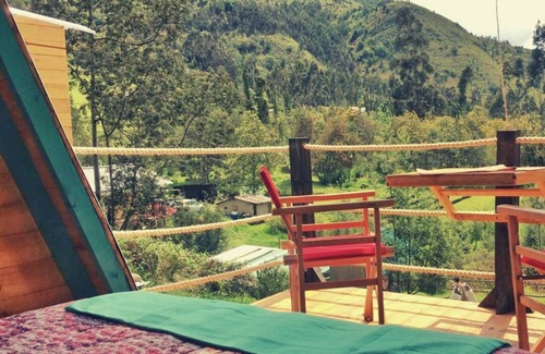 Sutatausa Cabina | Cabaña A-Frame en el bosque con vista a la montaña