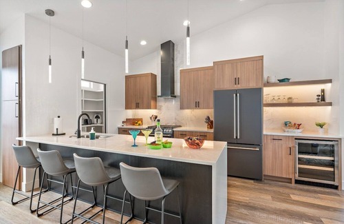 Garden City Casa | A Lazy Peaceful Retreat with Hills and Bike Park View