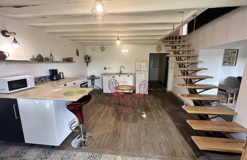 Aromas Otro | A little farmer's cottage