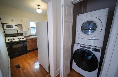 East End - Valley Street Apartamento | A Little Slice of Awesome! Walk Downtown!