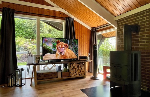 Rott Casa | A little time out: fireplace - cooking - peace and quiet - laundry set, wood, electricity incl.