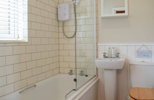 Billingsley Cabaña | 2 bedroom accommodation in Stottesdont, near Bridgnorth