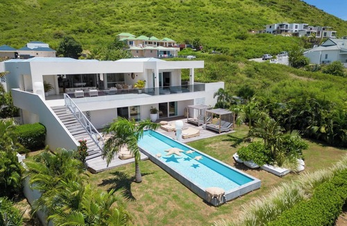 Bellevue Villa | A luxurious haven reimagined for ultimate comfort