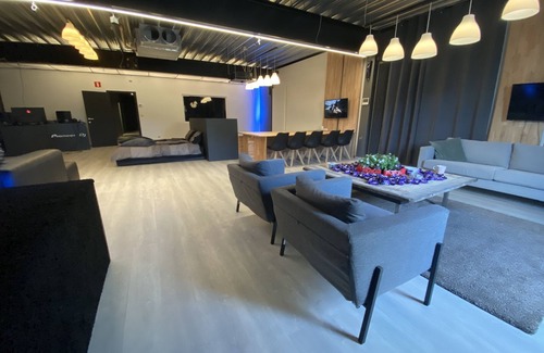 Den Dam Apartamento | Un loft de lujo en Amberes con el espacio de más de 2500 pies cuadrados abiertos!