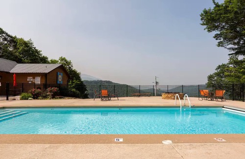 Burnsville Chalet De Esquí | A Million Dollar View Above The Clouds